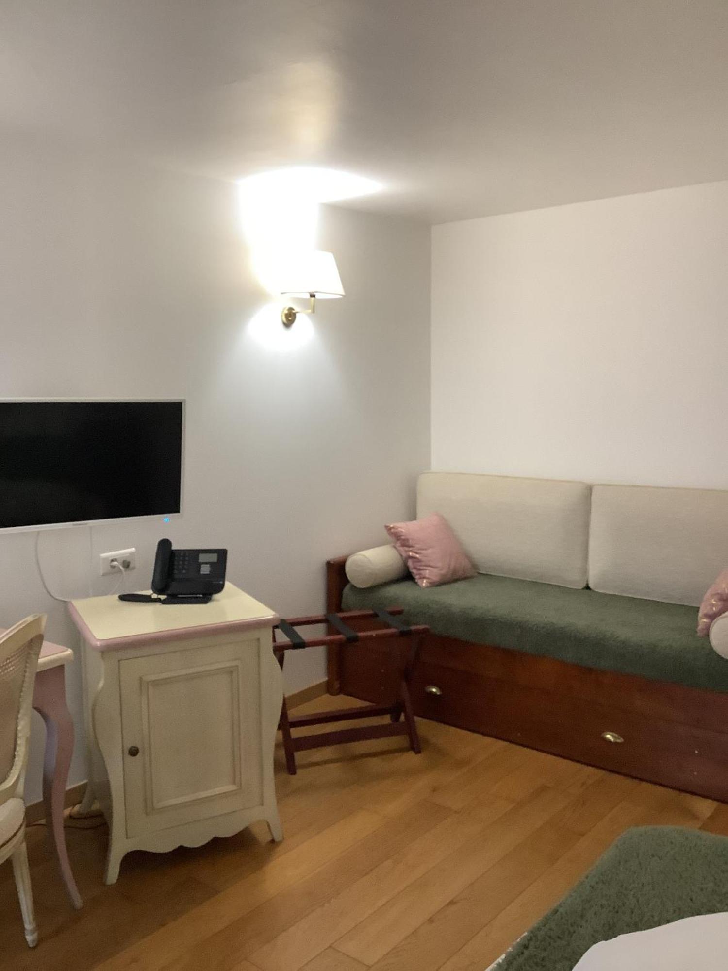 Logis Le Marronnier Hotel Buffon Cameră foto