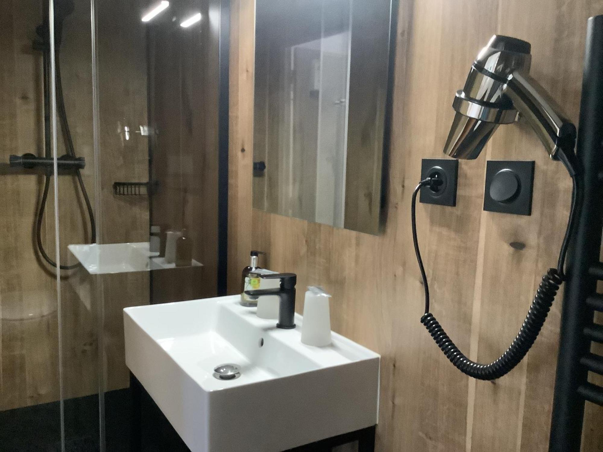 Logis Le Marronnier Hotel Buffon Cameră foto